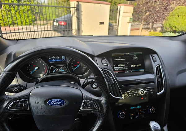 Ford Focus cena 39900 przebieg: 96000, rok produkcji 2016 z Łomża małe 191